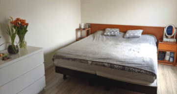 Cozy bedroom in EU-People accommodation